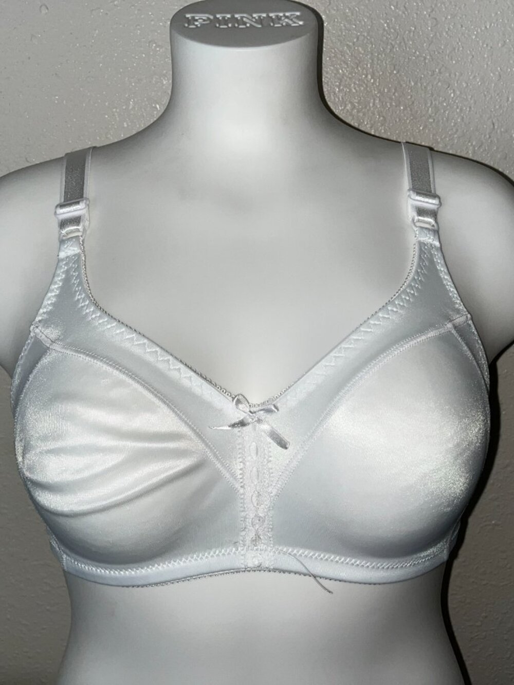 BALI DOUBLE SUPPORT COOL COMFORT WIRELESS BRA SZ 34B